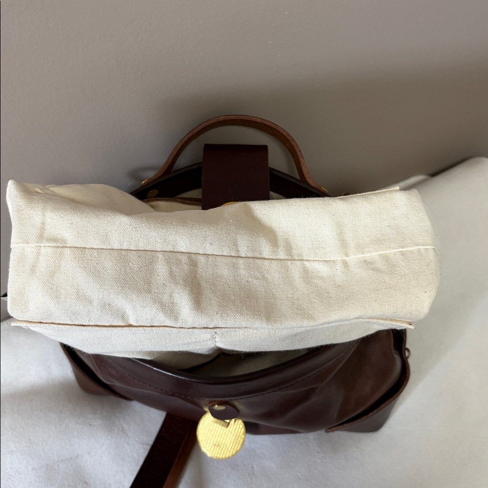 Old Trend Gypsy Soul Leather Crossbody Bag - Picture 11 of 17